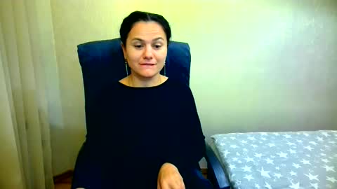 Snapshot of bililay chatting on 19, 9, 2025 DOM NIKA online show from 19, 9, 2025