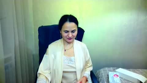 Snapshot of bililay chatting on 30, 10, 2025 DOM NIKA online show from 30, 10, 2025