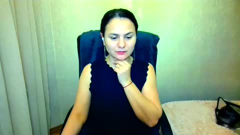 Snapshot of bililay chatting on 17, 11, 2025 DOM NIKA online show from 17, 11, 2025