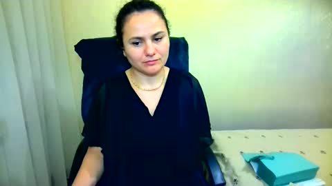 Snapshot of bililay chatting on 24, 4, 2026 DOM NIKA online show from 24, 4, 2026