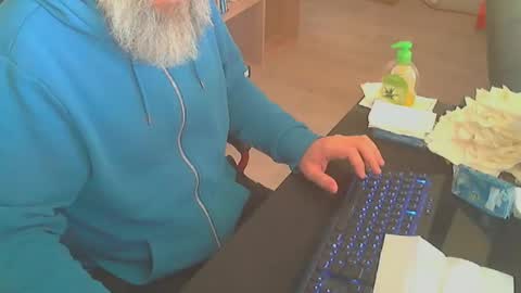 Snapshot of biparislove chatting on 6, 10, 2025 BigDick online show from 6, 10, 2025