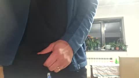 Snapshot of bisexdadd chatting on 10, 12, 2024 bisexdadd online show from 10, 12, 2024