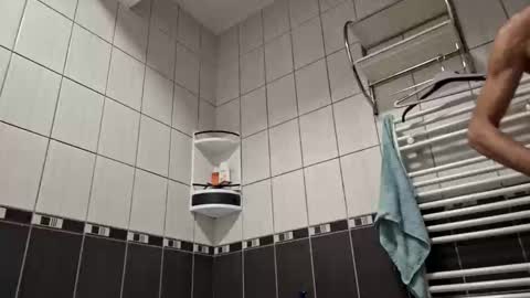 Snapshot of bisexdadd chatting on 18, 12, 2024 bisexdadd online show from 18, 12, 2024