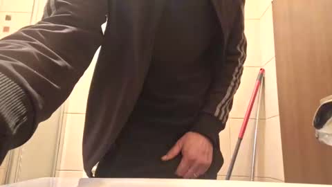 Snapshot of bisexdadd chatting on 26, 1, 2025 bisexdadd online show from 26, 1, 2025