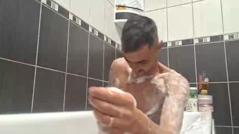 Snapshot of bisexdadd chatting on 5, 10, 2025 bisexdadd online show from 5, 10, 2025