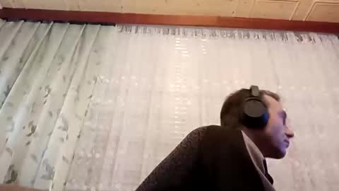 Snapshot of bishopalone2021 chatting on 9, 12, 2024 Zdenek online show from 9, 12, 2024