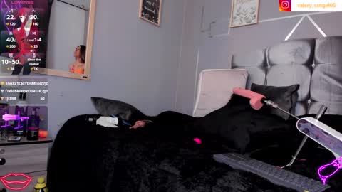  ..  .. online show from 3, 2, 2025