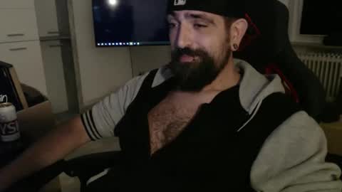 Snapshot of black_beard_slides chatting on 20, 9, 2025 black_beard_slides online show from 20, 9, 2025