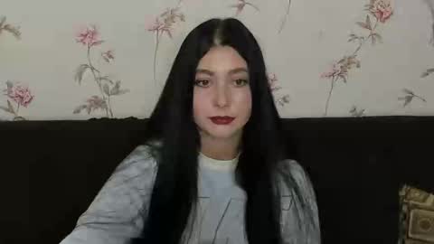 Snapshot of black_berry_bla_ck chatting on 28, 10, 2025 black_berry_bla_ck online show from 28, 10, 2025