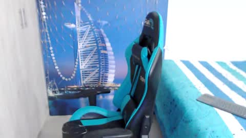 Black online show from 3, 1, 2025