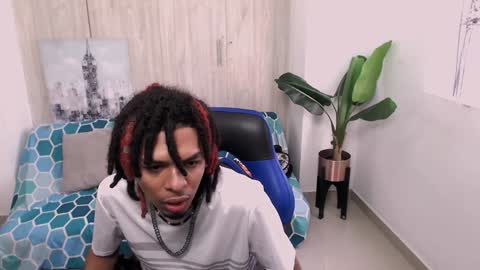 Black online show from 7, 1, 2025