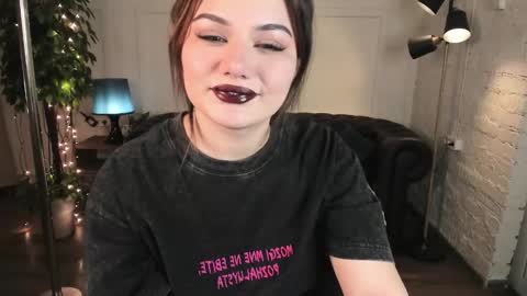 Mon Mon online show from 7, 2, 2026