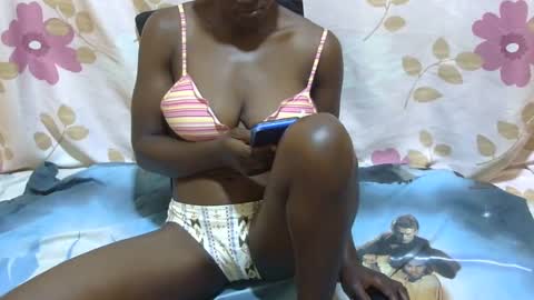 Snapshot of blackbigboobs chatting on 12, 1, 2025 jane online show from 12, 1, 2025