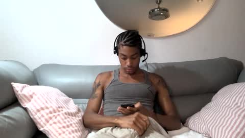 Snapshot of blackbulltitus chatting on 5, 10, 2025 BlackBullTitus online show from 5, 10, 2025