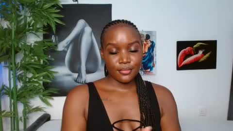 Snapshot of blackmellanin_ chatting on 5, 7, 2026 Smiley sylivia online show from 5, 7, 2026