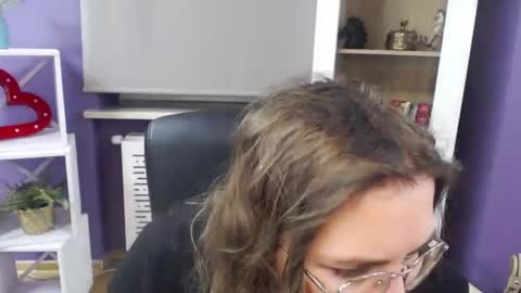 Z O E Y online show from 21, 1, 2025