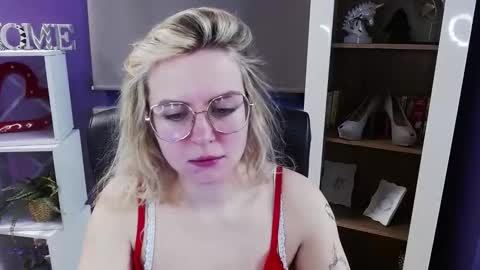 Z O E Y online show from 2, 3, 2026