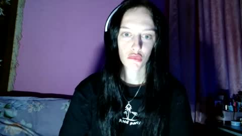Snapshot of blacky_berry chatting on 9, 7, 2026 Ivy online show from 9, 7, 2026