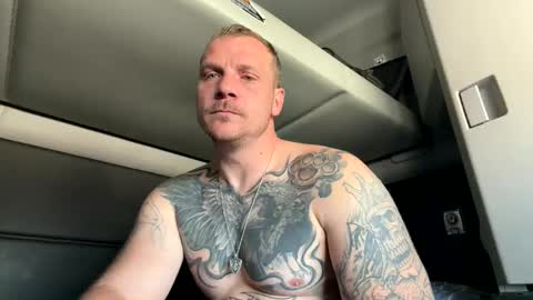 blahblah53402 online show from 25, 4, 2026