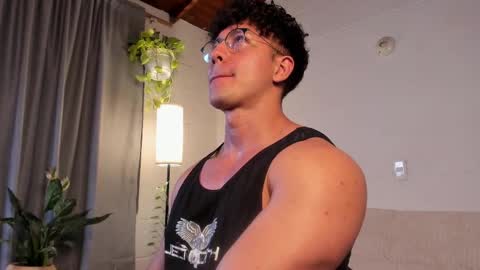 Snapshot of blake_levi chatting on 19, 2, 2025 Blake Levi Independent Model online show from 19, 2, 2025