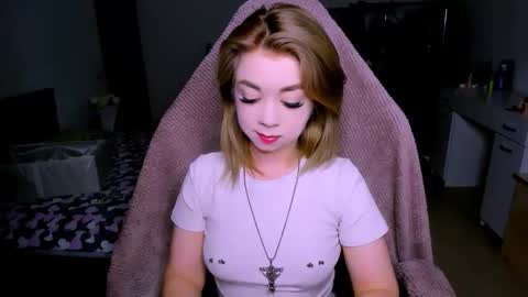 Nicole online show from 16, 5, 2026