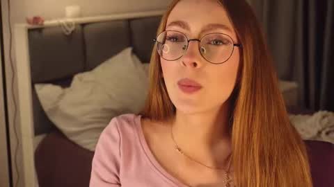  LiLy online show from 8, 9, 2025