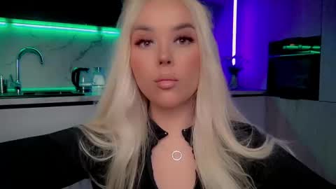 Lana online show from 23, 2, 2025