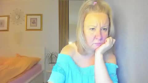 Nicole online show from 4, 2, 2025