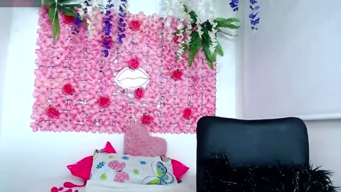 blonde_squirt_ online show from 8, 1, 2025