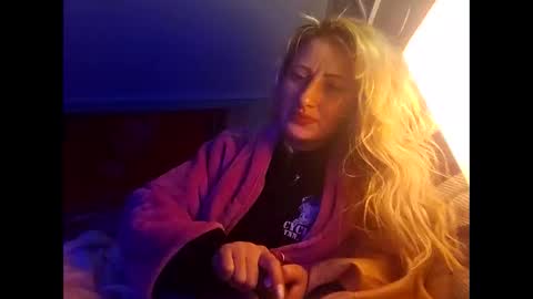 Gia  online show from 24, 1, 2025