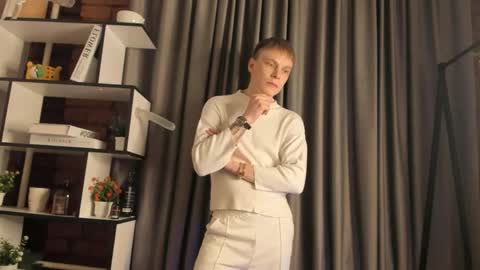 Snapshot of blondvibe chatting on 13, 4, 2026 Alik online show from 13, 4, 2026