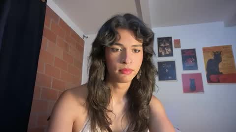 Bella Bloom ts online show from 24, 10, 2025