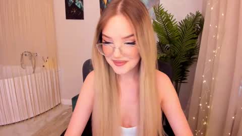 Sophia online show from 18, 2, 2025