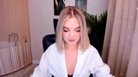 Sophia online show from 1, 3, 2025