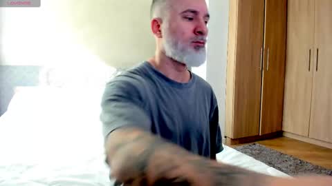 Nico online show from 21, 2, 2025