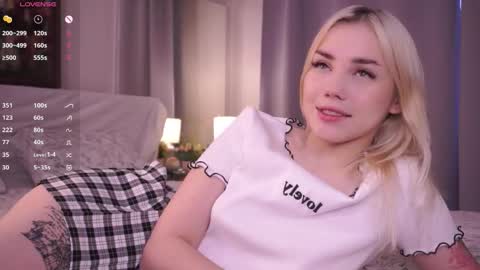 Adeline online show from 19, 12, 2025