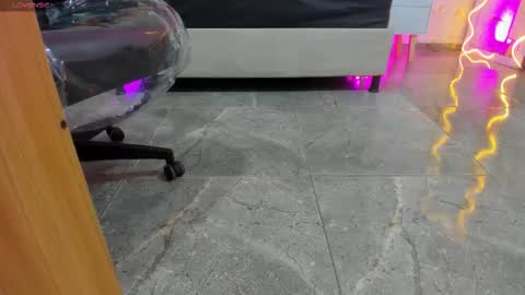 blue_tay1 online show from 25, 10, 2025