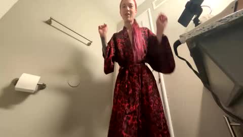 bluebloodednorsewitch online show from 30, 12, 2024