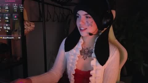 Snapshot of bluedweeb chatting on 22, 12, 2024 Blue online show from 22, 12, 2024