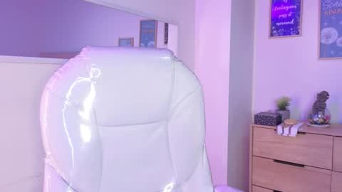        online show from 18, 10, 2025