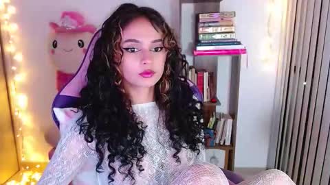 Im Abril .. Nice to meet you  thumb up me please its important  INDEPENDENT MODEL online show from 18, 2, 2026