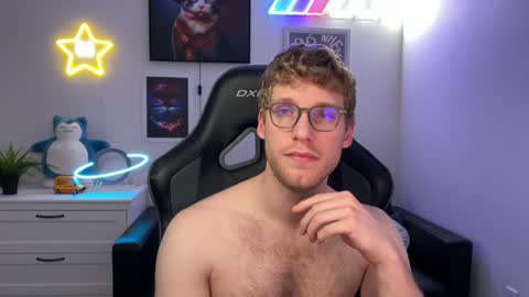 Snapshot of blueeyedtallguy chatting on 2, 12, 2024 blueeyedtallguy online show from 2, 12, 2024