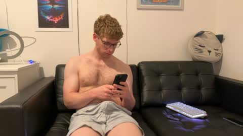 Snapshot of blueeyedtallguy chatting on 11, 12, 2024 blueeyedtallguy online show from 11, 12, 2024