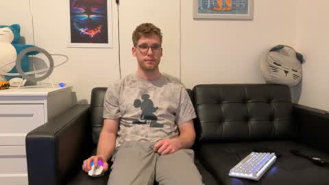 Snapshot of blueeyedtallguy chatting on 30, 12, 2024 blueeyedtallguy online show from 30, 12, 2024