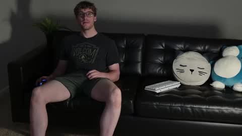 Snapshot of blueeyedtallguy chatting on 10, 9, 2025 blueeyedtallguy online show from 10, 9, 2025