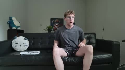 Snapshot of blueeyedtallguy chatting on 21, 9, 2025 blueeyedtallguy online show from 21, 9, 2025