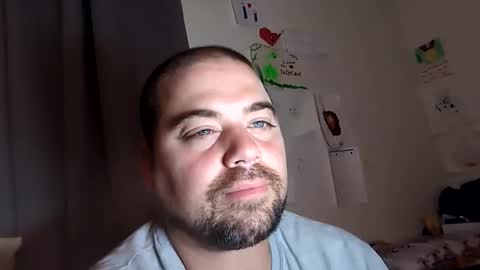 Snapshot of blueeyeme chatting on 31, 10, 2025 blueeyeme online show from 31, 10, 2025