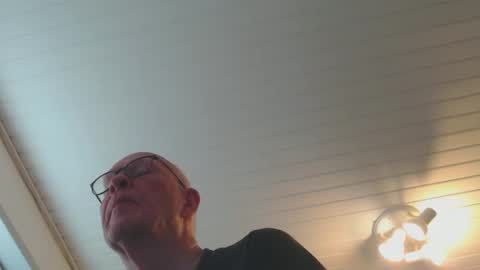 blueeyesn8 online show from 15, 1, 2025