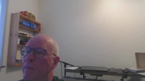 blueeyesn8 online show from 12, 2, 2025