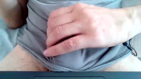 bluegum00 online show from 25, 10, 2025